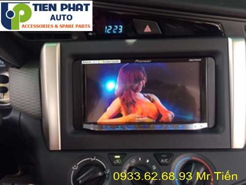 cung cap man hinh dvd chạy android gia re uy tin cho Toyota Innova 2015 tai quan Tan Phu